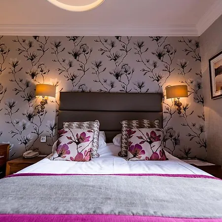 The George 3*