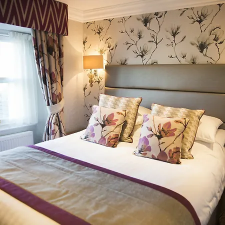The George 3*