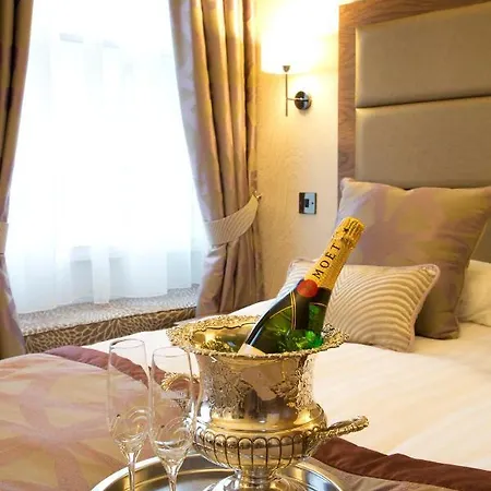 The George Отель 3*