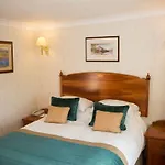 The George 3*