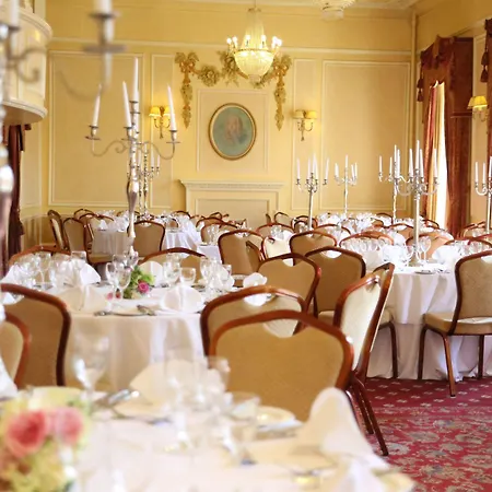 فندق The George 3*