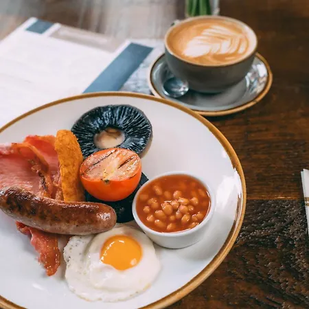 The George 3*