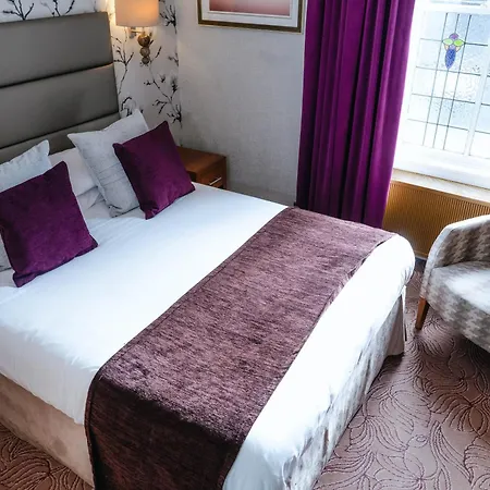 The George Hotel