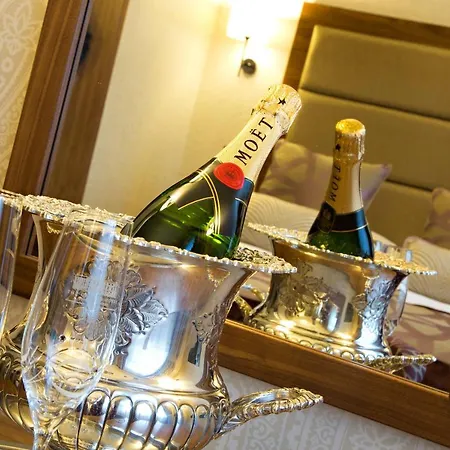 The George بنريث
